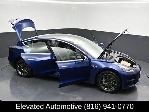 Used 2019 Tesla Model 3 Mid Range RWD image 31