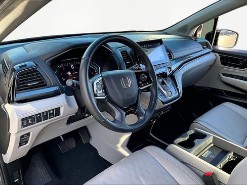 Used 2023 Honda Odyssey Elite image 14