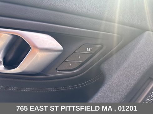 Used 2022 BMW Z4 M40i w/ Premium Package RWD image 16