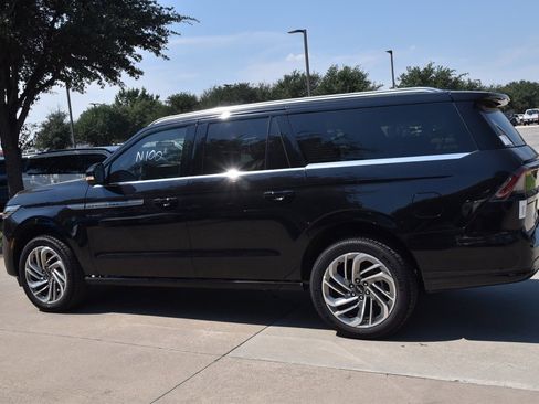 New 2025 Lincoln Navigator L Reserve image 10