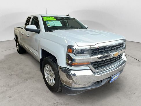 Used 2018 Chevrolet Silverado 1500 LT w/ Trailering Package AWD/4WD image 8