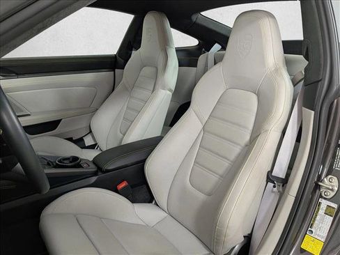 Used 2022 Porsche 911 Carrera S RWD image 5