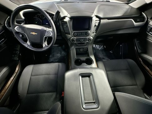 Used 2018 Chevrolet Suburban LS image 29
