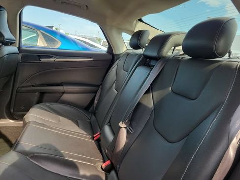 Used 2016 Ford Fusion Titanium FWD image 12