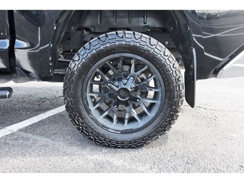 Used 2019 Toyota Tundra SR5 w/ SR5 Upgrade Package image 34