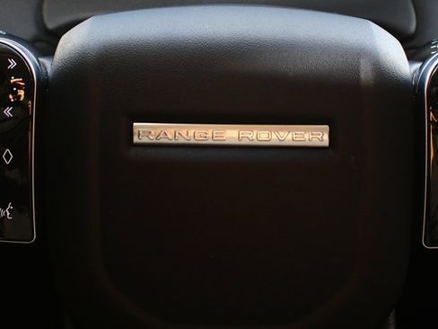 Used 2020 Land Rover Range Rover Evoque SE image 15