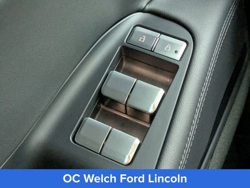 Certified 2025 Lincoln Navigator Reserve AWD/4WD image 30