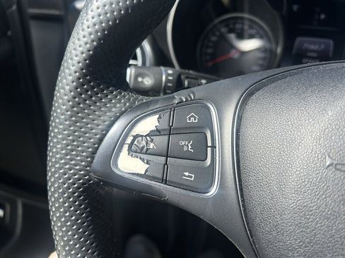 Used 2016 Mercedes-Benz GLC 300 4MATIC w/ Premium Package image 22