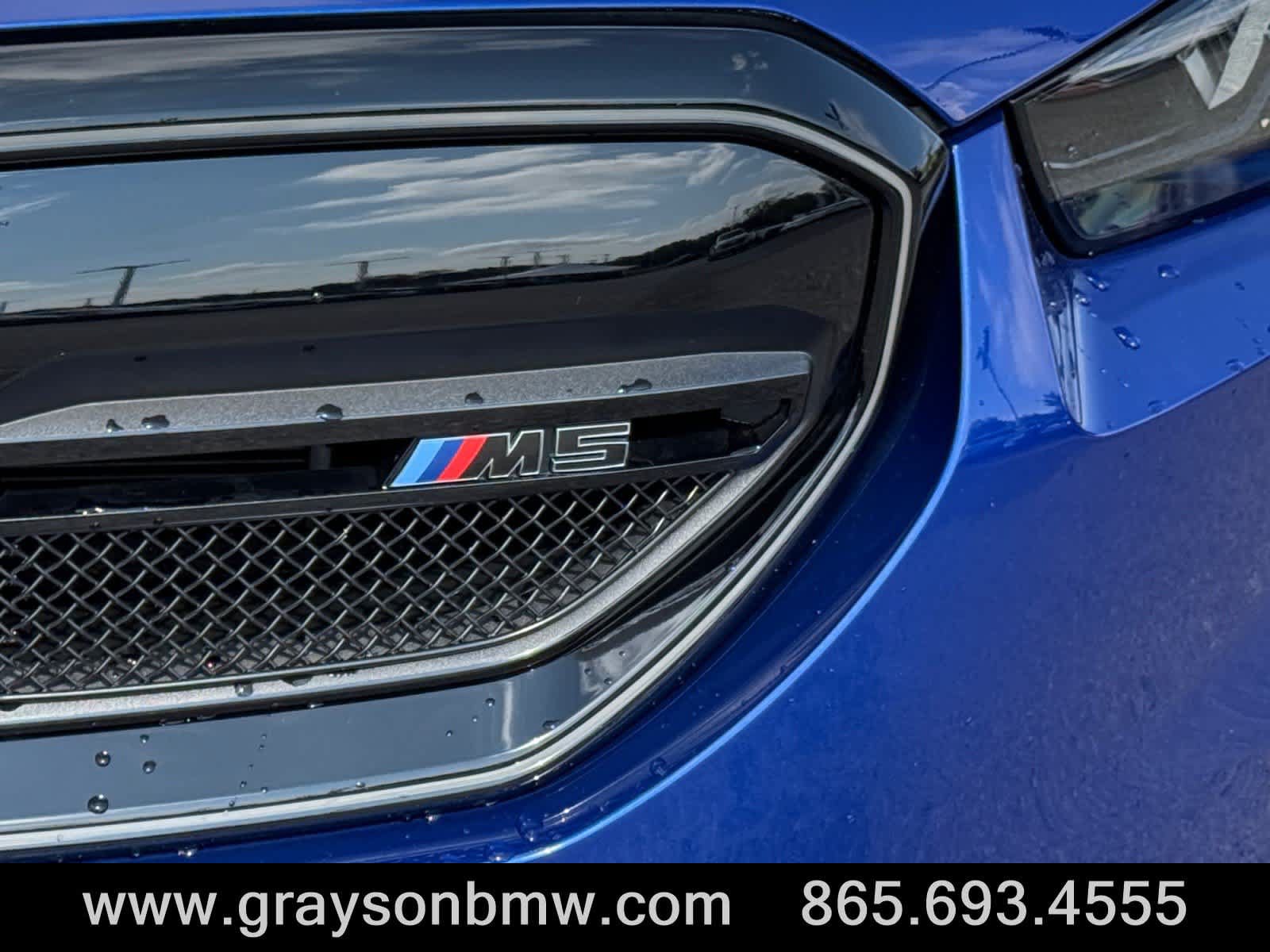 Used 2025 BMW M5 w/ Carbon Package AWD/4WD image 10