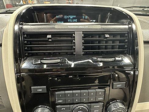 Used 2009 Ford Escape Limited image 18