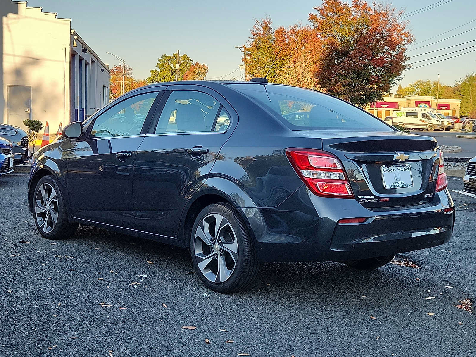 Used 2018 Chevrolet Sonic Premier FWD image 4