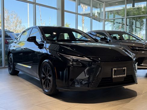 New 2026 Lexus ES 350e FWD image 2
