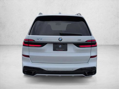 Used 2025 BMW X7 xDrive40i w/ M Sport Package image 7