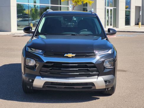 Used 2022 Chevrolet TrailBlazer LT w/ Convenience Package AWD/4WD image 2