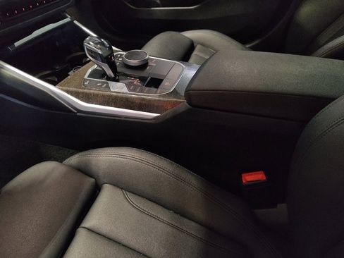 Used 2020 BMW 330i Sedan w/ Convenience Package image 26