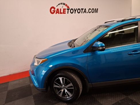 Used 2017 Toyota RAV4 XLE image 4