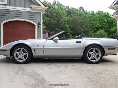 Used 1996 Chevrolet Corvette Convertible RWD image 3