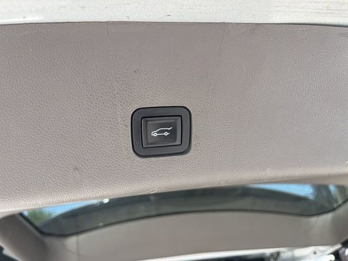 Used 2019 Chevrolet Traverse Premier w/ LPO, Floor Liner Package image 23