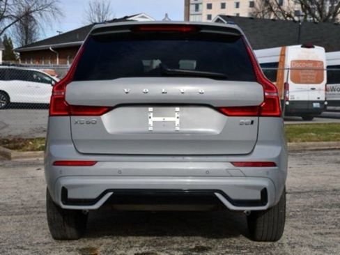 Certified 2025 Volvo XC60 B5 Plus image 6