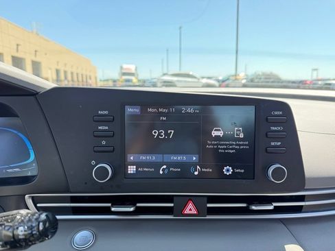 Used 2023 Hyundai Elantra SEL w/ Preferred Accessory Package FWD image 15
