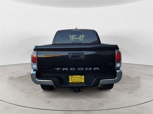 Used 2021 Toyota Tacoma TRD Off-Road image 4