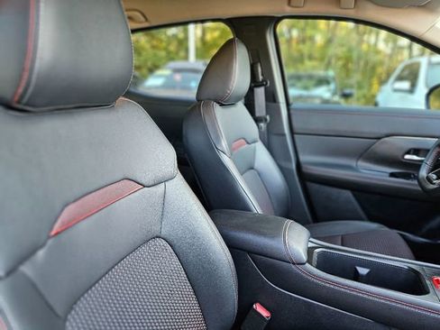 Used 2025 Nissan Kicks SR image 14