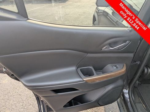 Used 2018 GMC Acadia SLE AWD/4WD image 10