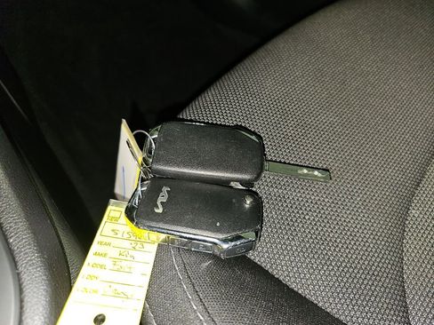 Used 2023 Kia Forte LXS w/ LXS Technology Package image 35