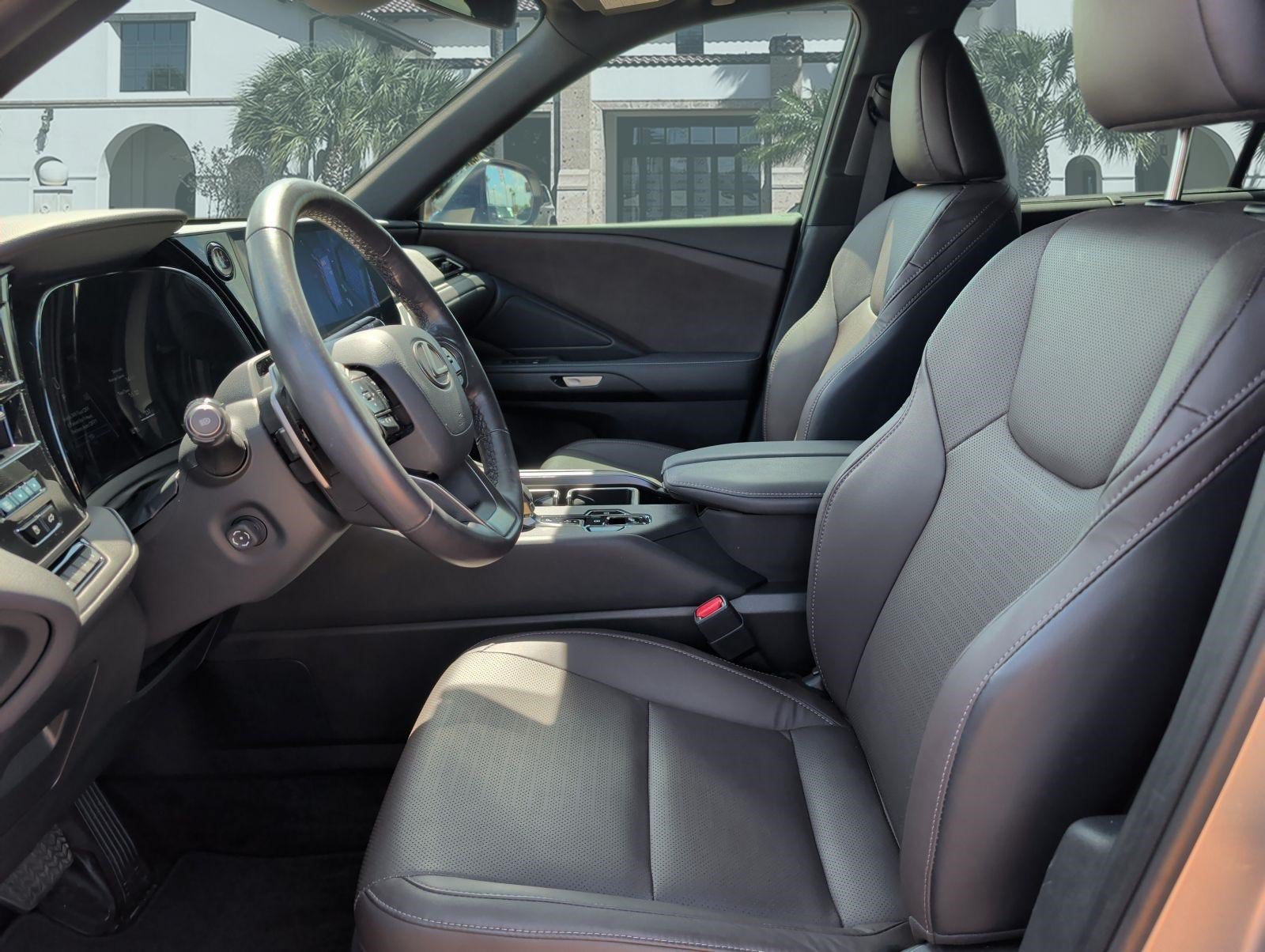 Certified 2024 Lexus TX 350 FWD w/ Captains Chair Package image 11
