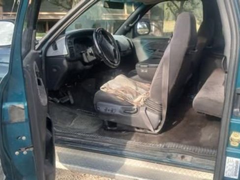 Used 1998 Dodge Ram 2500 Truck 4x4 Quad Cab image 8