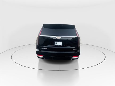 Used 2024 Cadillac Escalade ESV Premium Luxury w/ Performance Package image 7