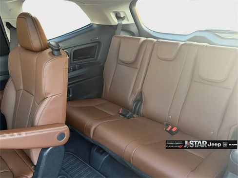 Used 2024 Subaru Ascent Touring w/ Popular Package #2 image 14