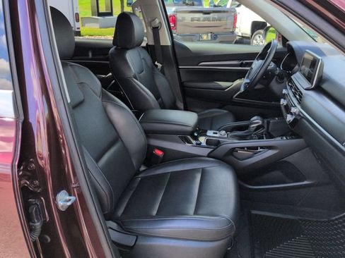 Used 2022 Kia Telluride S FWD image 30