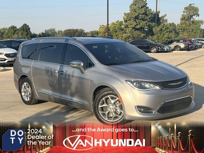 Used 2018 Chrysler Pacifica Limited