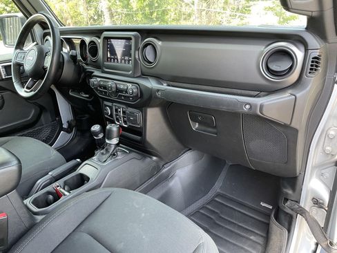 Used 2022 Jeep Gladiator Sport AWD/4WD image 46
