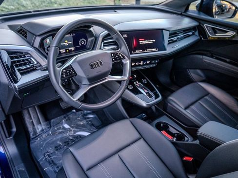 Used 2023 Audi Q4 e-tron Premium Plus w/ Premium Plus image 4