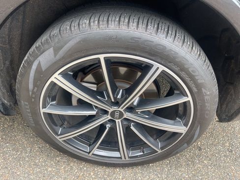 Used 2021 Audi Q7 3.0T Premium Plus w/ Premium Plus Package image 18