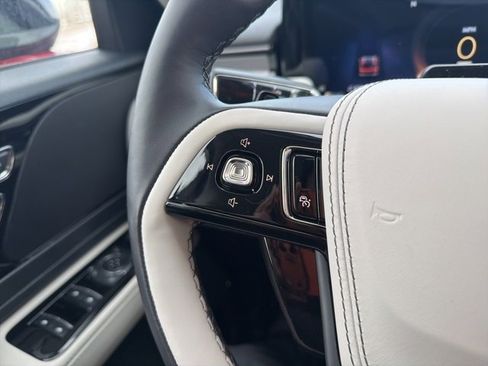 New 2026 Lincoln Aviator AWD image 28