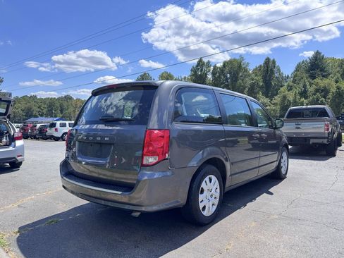 Used 2015 Dodge Grand Caravan American Value Package w/ UConnect Hands-Free Group FWD image 5