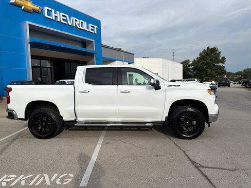 Used 2022 Chevrolet Silverado 1500 LTZ w/ Technology Package AWD/4WD image 2