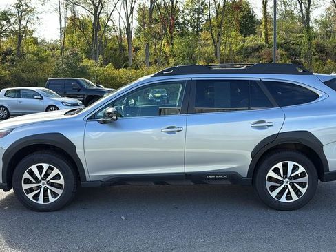 Certified 2023 Subaru Outback Premium image 6