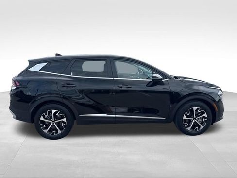 Used 2025 Kia Sportage EX FWD image 6