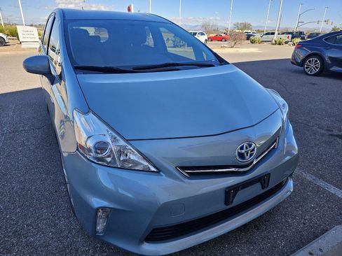 Used 2014 Toyota Prius V Three image 12