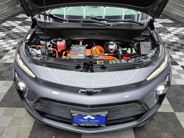 Used 2023 Chevrolet Bolt EUV Premier FWD image 38