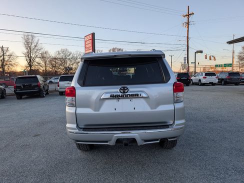 Used 2011 Toyota 4Runner Limited image 8