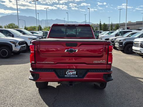 Used 2024 Chevrolet Silverado 3500 High Country w/ High Country Premium Package AWD/4WD image 4