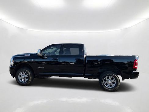 Used 2024 RAM 2500 Laramie AWD/4WD image 9