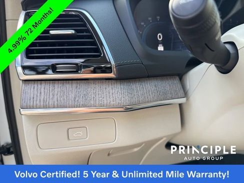 Certified 2023 Volvo XC90 B6 Ultimate w/ Protection Package Premier image 26