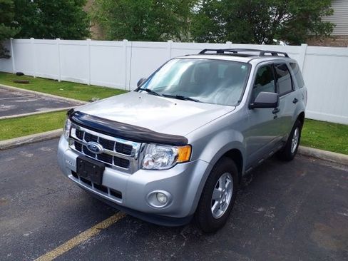 Used 2012 Ford Escape XLT FWD image 1