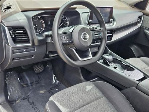 Used 2021 Nissan Rogue SV FWD image 10